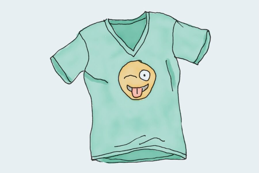 https://casestudy-cafe.com/wp-content/uploads/2018/04/t-shirt-with-logo-1-900x600.jpg